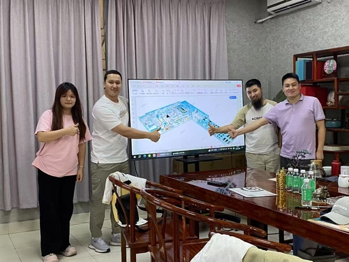 Customers from Kazakhstan visited the factory