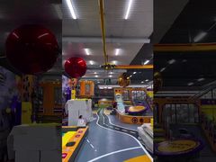 Découvrez pourquoi choisir une aire de jeux intérieure sportive tendance de 900 m² pour enfants et familles